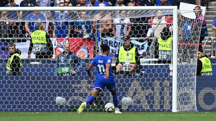 Гол Майкла Олисе