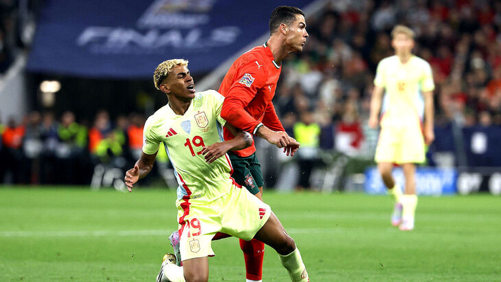 Криштиану Роналду и Ламин Ямаль