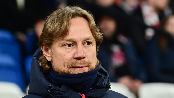 Валерий Карпин