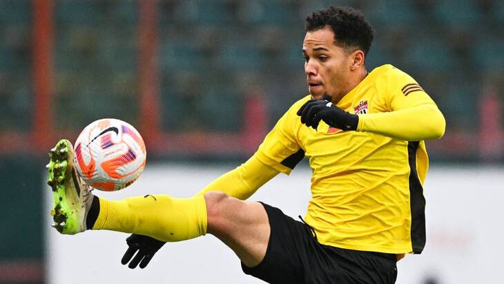 Роберто Мехия