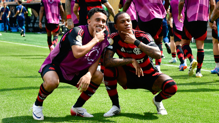 Игроки Фламенго после третьего гола