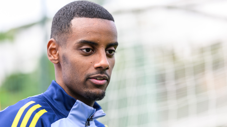 Александер Исак — нападающий «Ньюкасла»