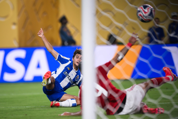 Гол Родриго Моры