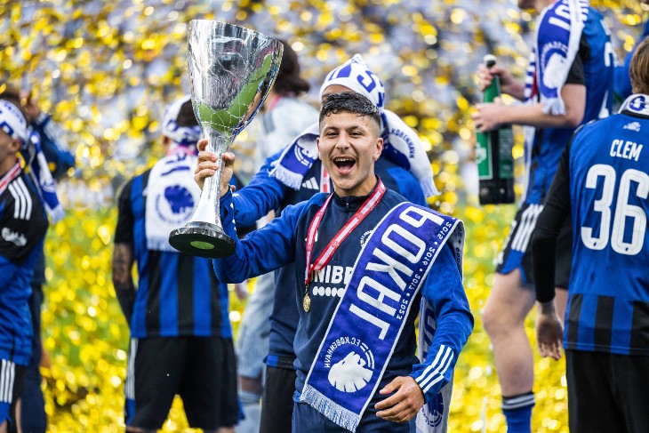 Руни Бардагжи с Кубком Дании