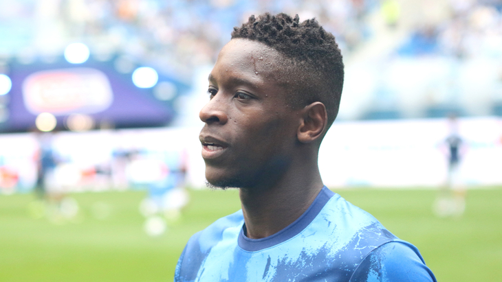 Луис Энрике — полузащитник «Зенита»