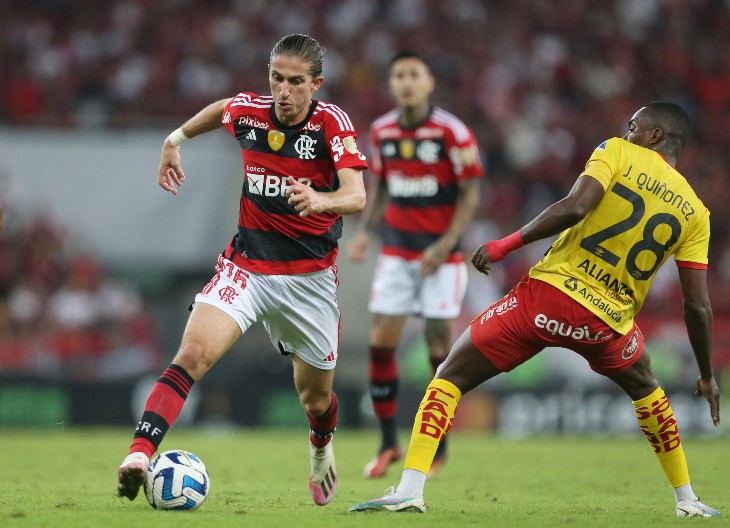 Филипе Луис в матче Кубка Либертадорес