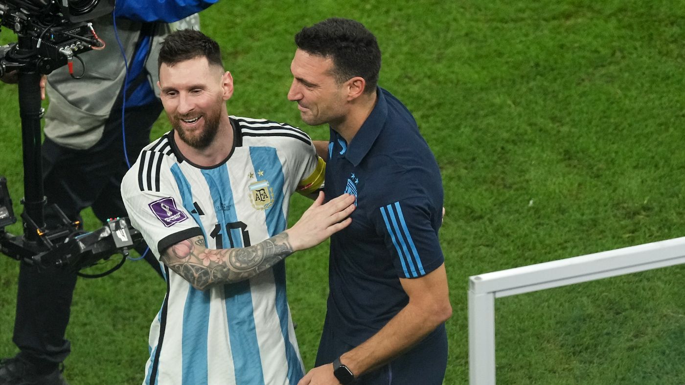 Лионель Месси и Лионель Скалони