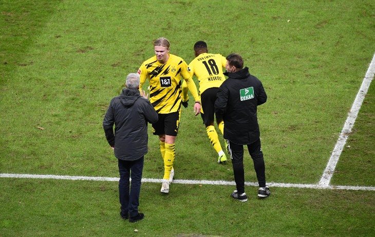 Юссуфа Мукоко дебютирует в Бундеслиге