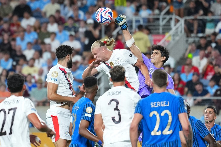 Фрагмент матча 1/8 финала КЧМ «Манчестер Сити» — «Аль-Хиляль»