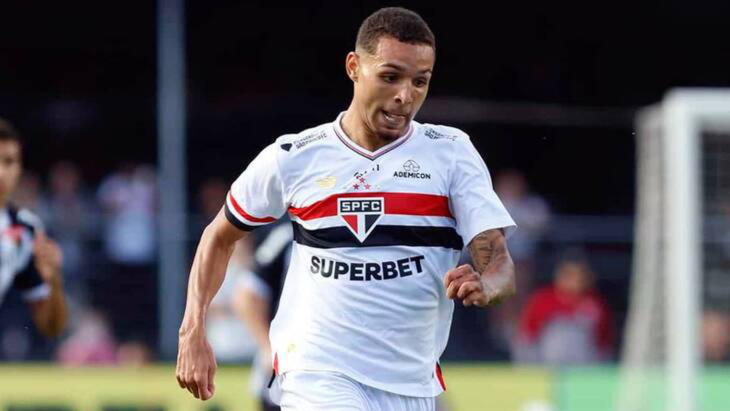 Матеус Алвес