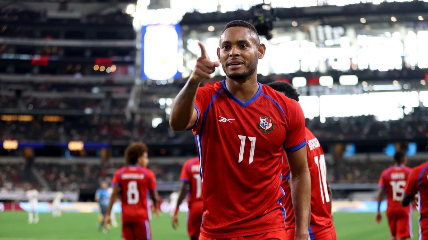 Исмаэль Диас