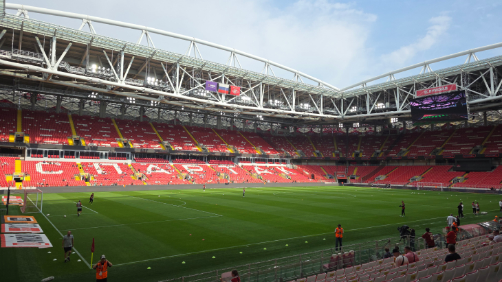 Лукойл-Арена за 45 минут до стартового свистка