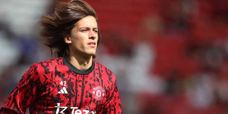 Альваро Каррерас в Манчестер Юнайтед