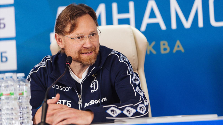 Валерий Карпин