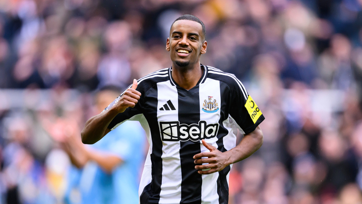 Александер Исак