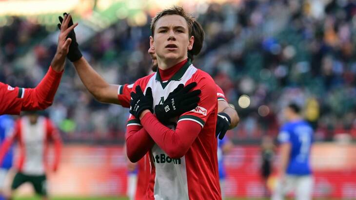 Алексей Батраков — футболист «Локомотива»