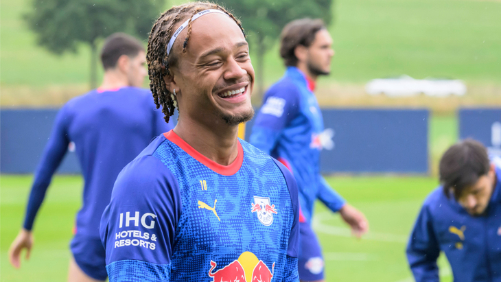 Хави Симонс