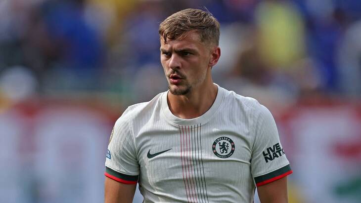 Кирнан Дьюзбери-Холл