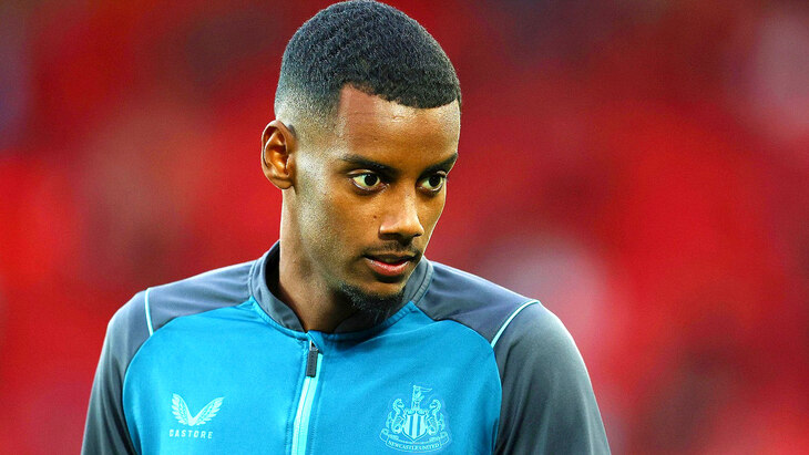 Александер Исак