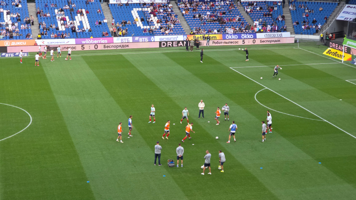 Игроки ЦСКА на разминке