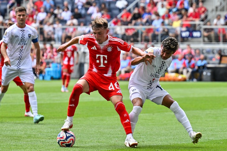 Фрагмент матча «Бавария» — «Окленд Сити»