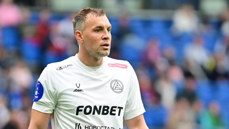 Артем Дзюба — нападающий «Акрона»