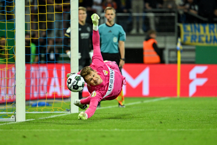 Александер Нюбель