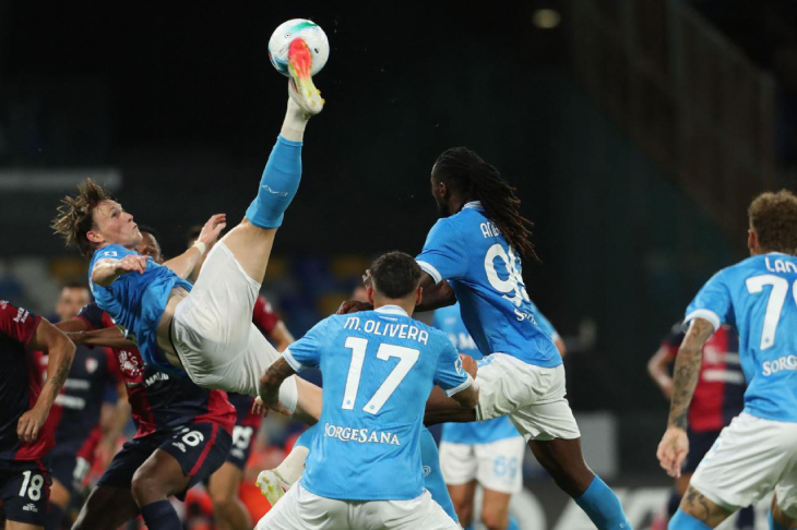 Удар Мактоминея через себя