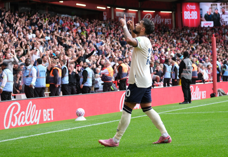 Лукас Пакета