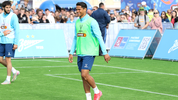 Дуглас Сантос