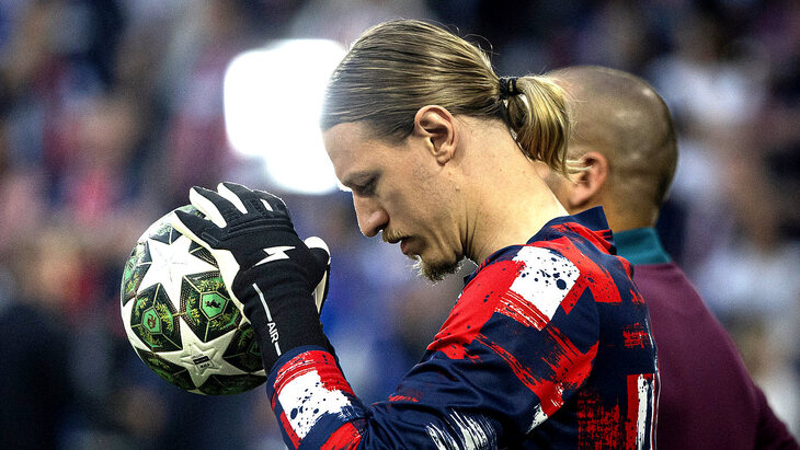 Матвей Сафонов — голкипер ПСЖ