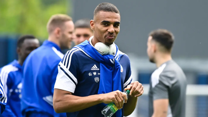 Александер Джику