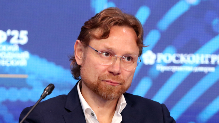 Валерий Карпин