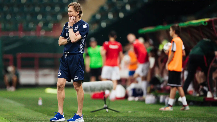 Валерий Карпин