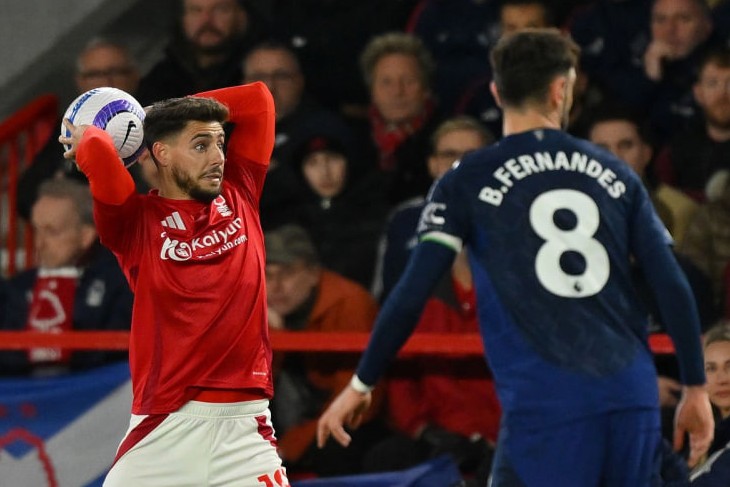 Фрагмент матча «Ноттингем Форест» — «Манчестер Юнайтед»