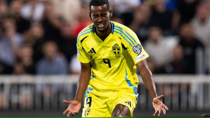 Александер Исак