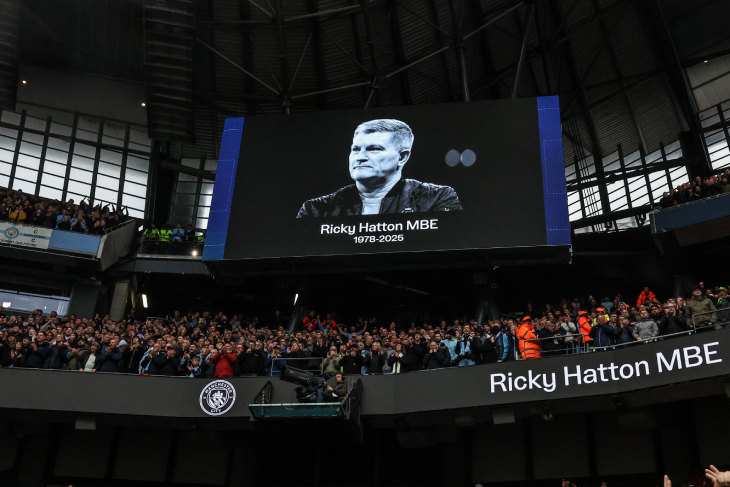 Минута молчания перед манчестерским дерби