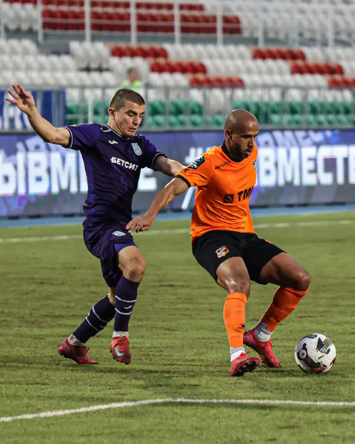 Борьба в штрафной УралаБорьба в штрафной Урала