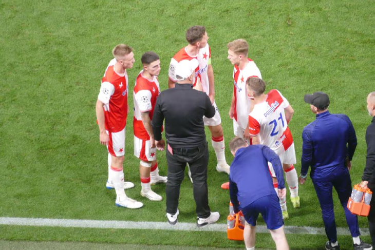 Игроки ждут решения ВАР