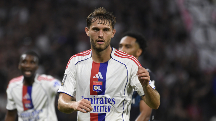 Таннер Тессманн — полузащитник «Лиона»