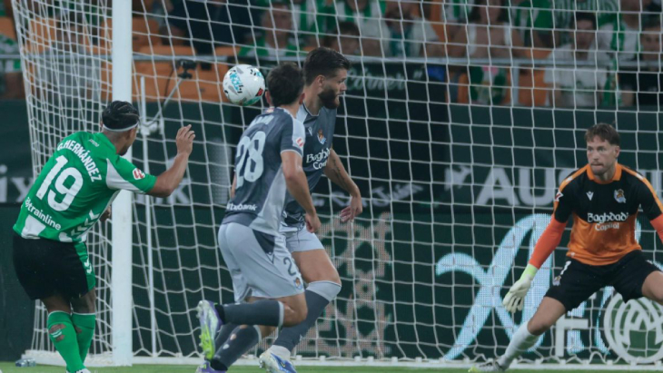 Гол Кучо Эрнандеса