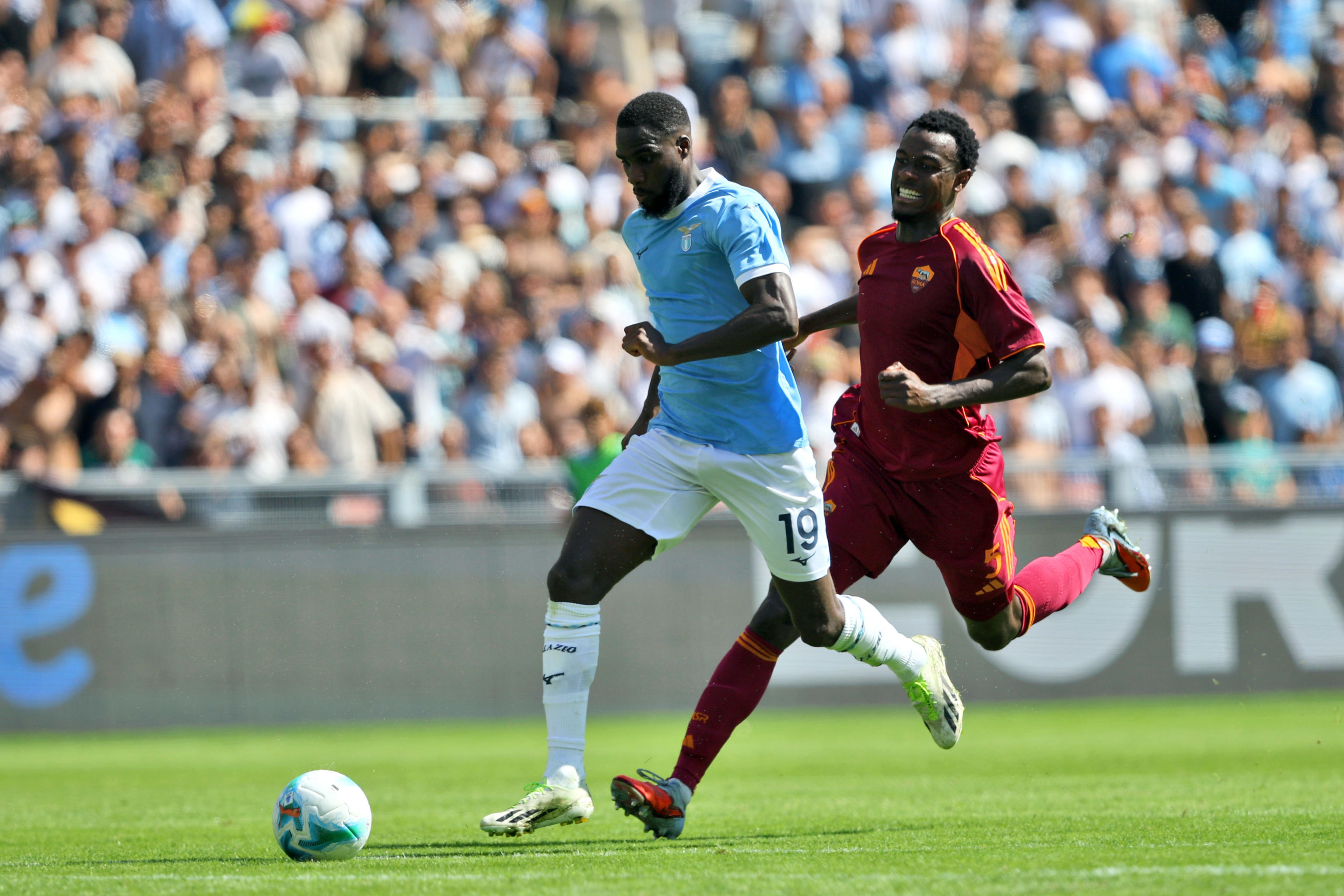 Булайе Диа убегает к воротам «Ромы»