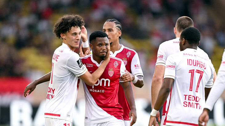 Ансу Фати празднует гол