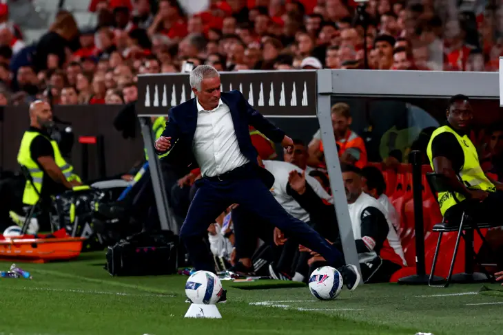 «Бенфика» — «Риу Аве»