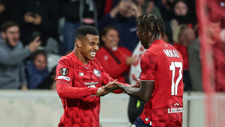 Игроки «Лилля» празднуют гол