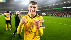 Мейсон Мелия