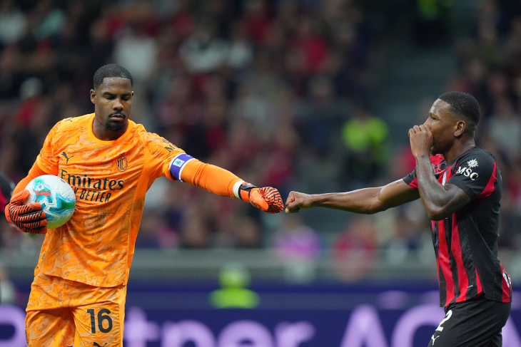 Майк Меньян и Первис Эступиньян