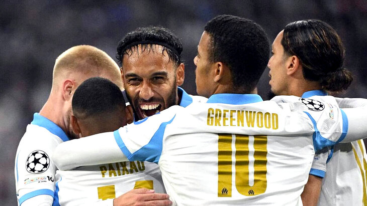 Игроки «Марселя» празднуют гол