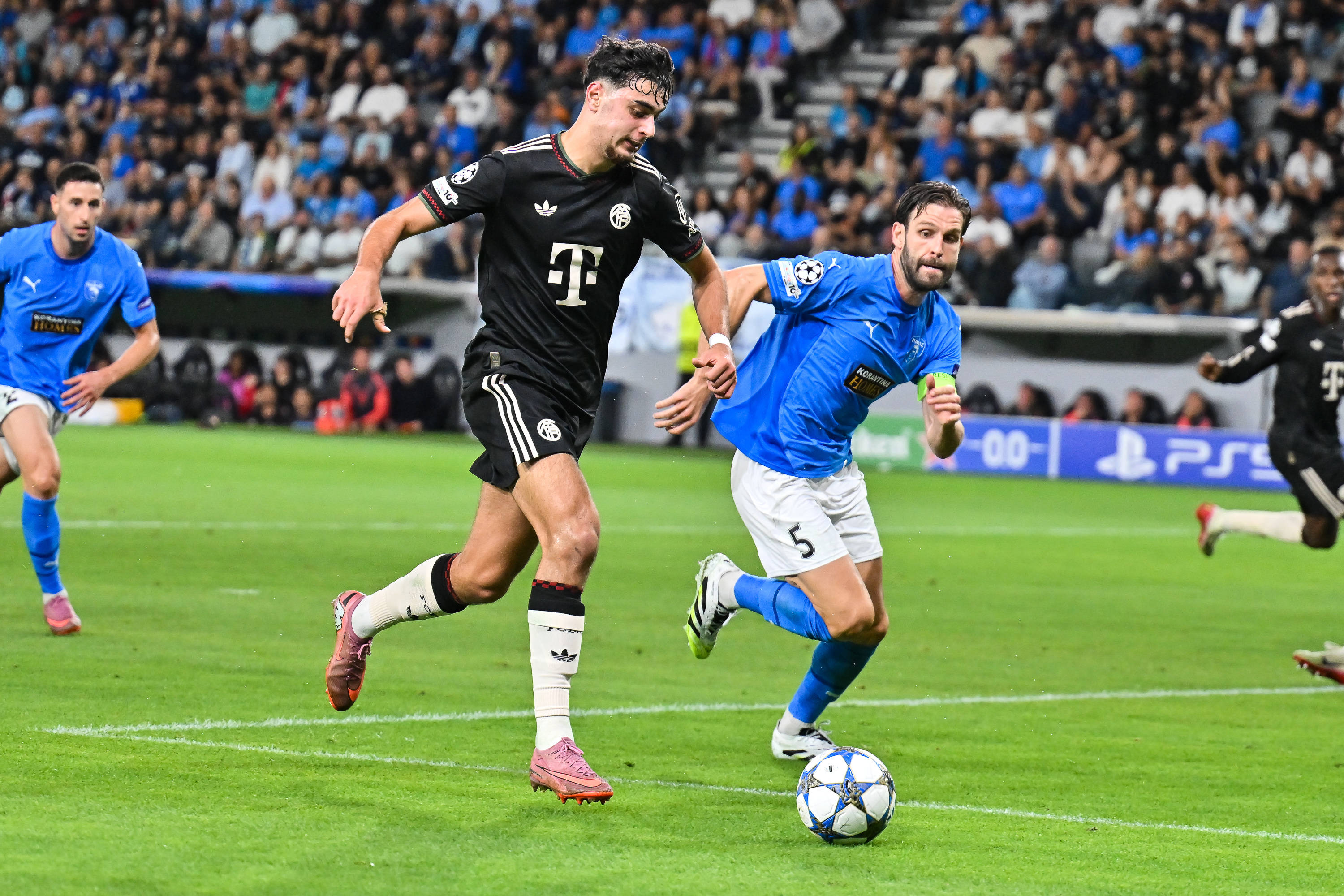 «Пафос» — «Бавария»