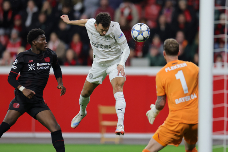 Удар Перишича головой